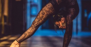 Contorsionniste dans la tradition du Cirque de Pékin - Elodie Chan