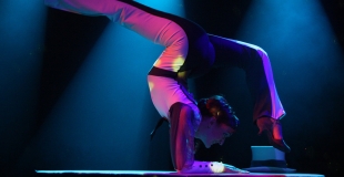 Contorsionniste danseuse